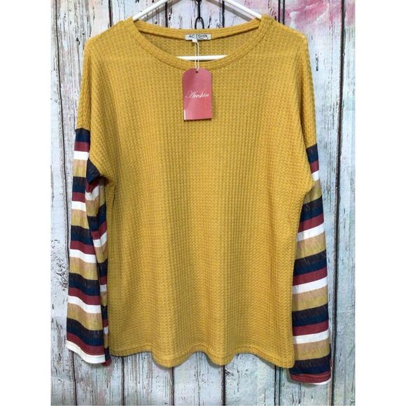 NWT Aceshin Gold Waffle Pattern Top with Colorful Sleeves Size Small ❤️💕 - Picture 5 of 13